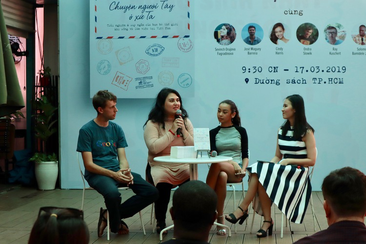 One country, 20 perspectives: Book tells foreigners’ stories about Vietnam