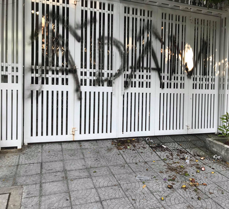 Da Nang’s ex-procuracy official has house defaced amid molestation scandal
