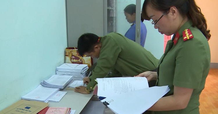 Dozens disqualified from police academies in Vietnam after cheating scandal