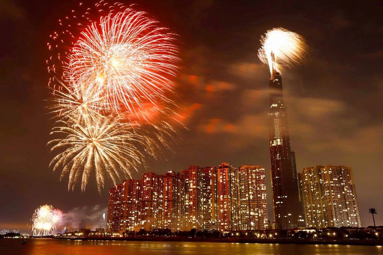 Vietnam’s tallest building among three fireworks locations in Ho Chi Minh City on Reunification Day
