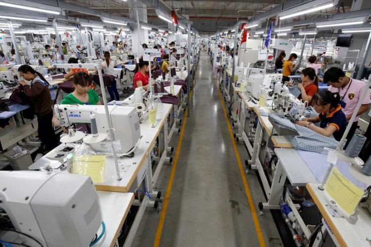 Vietnam's April trade deficit estimated at $700 mln: stats office