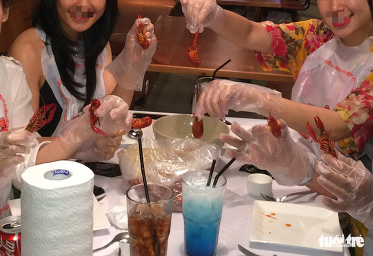 Crawfish widely available as favorite dish in Vietnam despite import ban