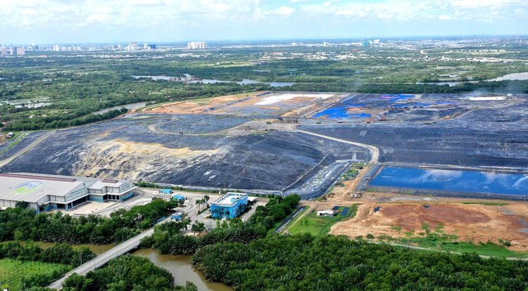 Landfill stench a recurring nightmare for residents in southern Ho Chi Minh City