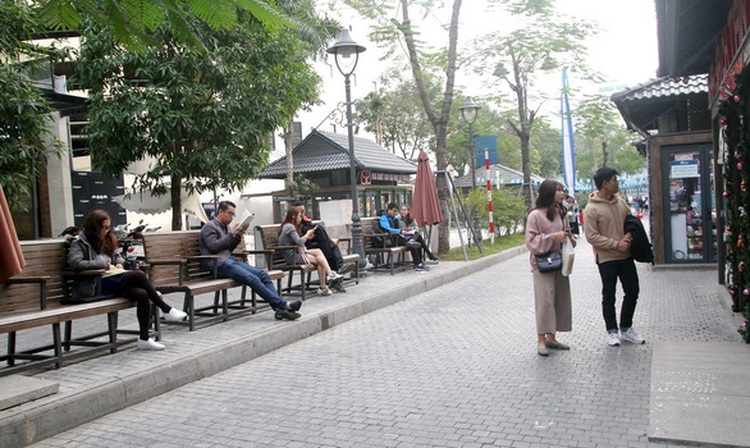 Hue book street to be closed for selling pirated books