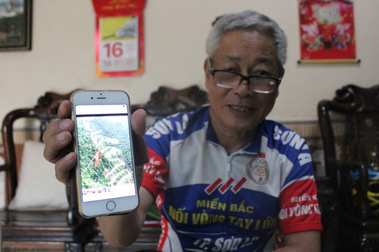Vietnamese man, 67, makes yearly habit of cycling cross-country