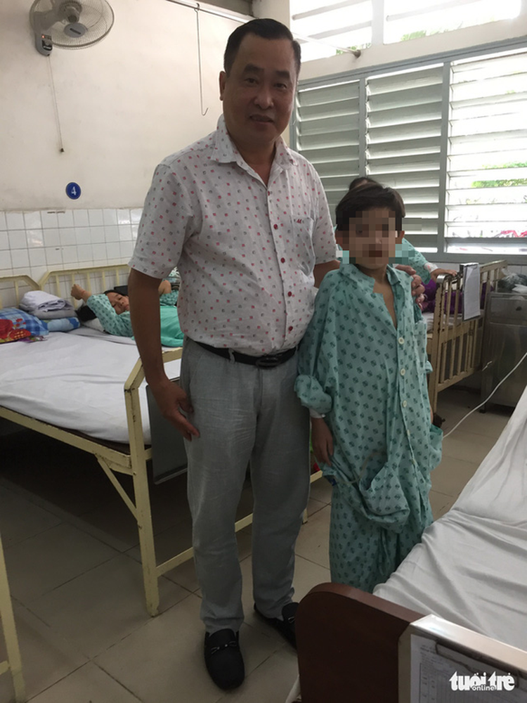 Doctors extract 40 liters of fluid from woman’s abdomen in Vietnam first