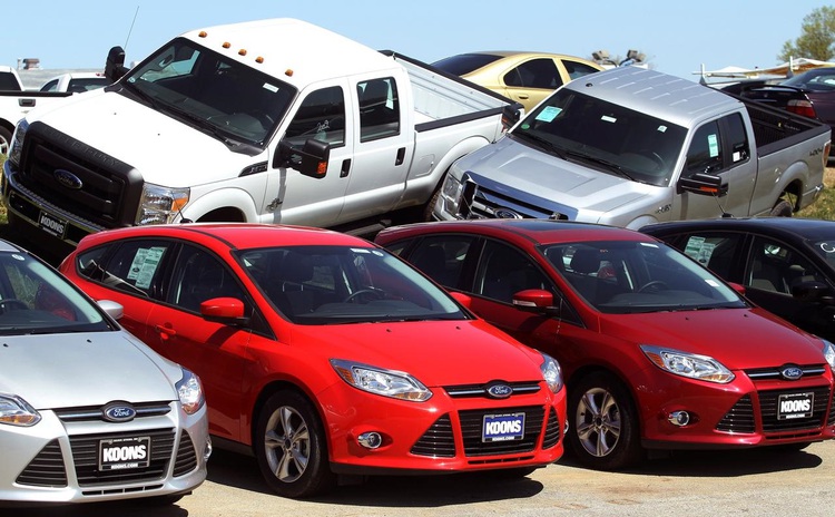 Automakers warm up to friendly hackers at cybersecurity conference