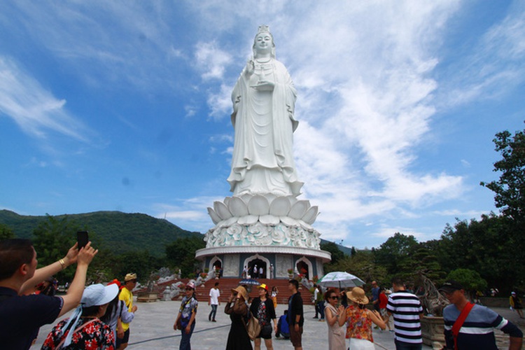 Nearly 200 foreigners violated entry purpose in Da Nang in Jan-Jul: tourism dept.