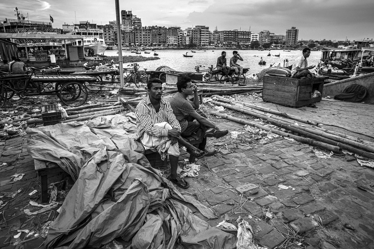 Exhibition brings life in Bangladesh's capital closer to Vietnamese