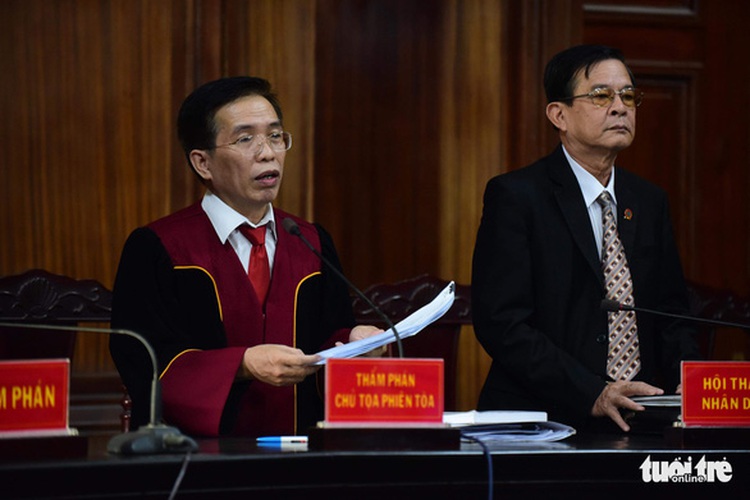Court hands death sentences to 8 drug smugglers in Vietnam