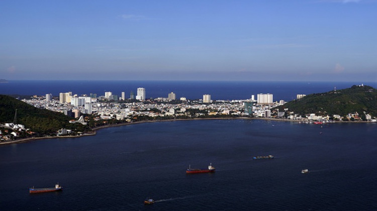 Vietnam halts beachside aquarium project to review environmental impact