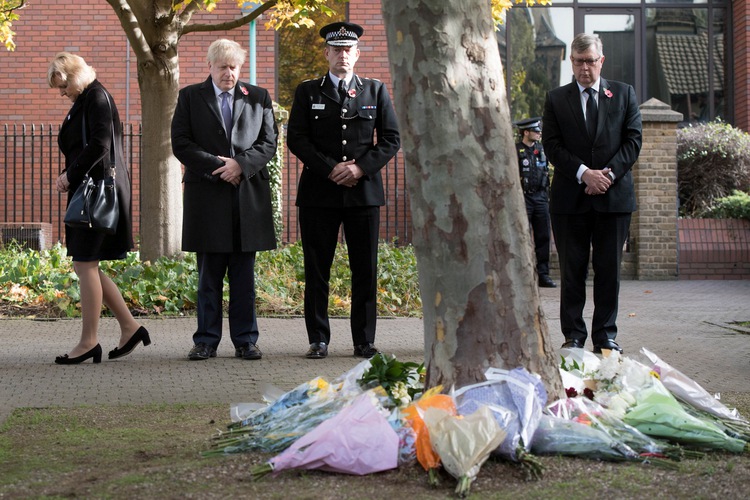 UK ambassador, Vietnam police discuss identification of 39 Essex truck bodies