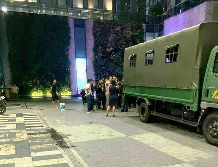 Police defuse hostage situation in iconic Saigon skyscraper