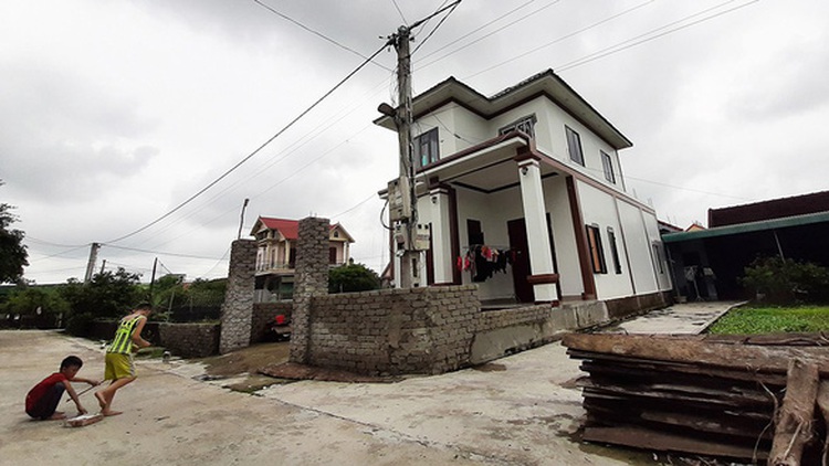Villagers reveal underground ring sending Vietnamese laborers to Europe