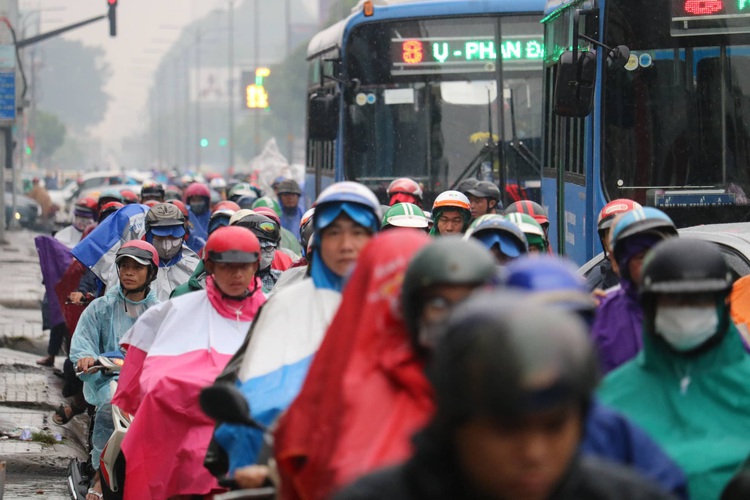 Storm Nakri weakens; torrential rain to remain in central, southern Vietnam