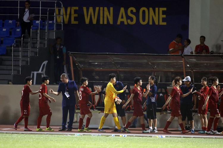 Thailand hold Vietnam to 1-1 draw in women’s football opener at 2019 SEA Games