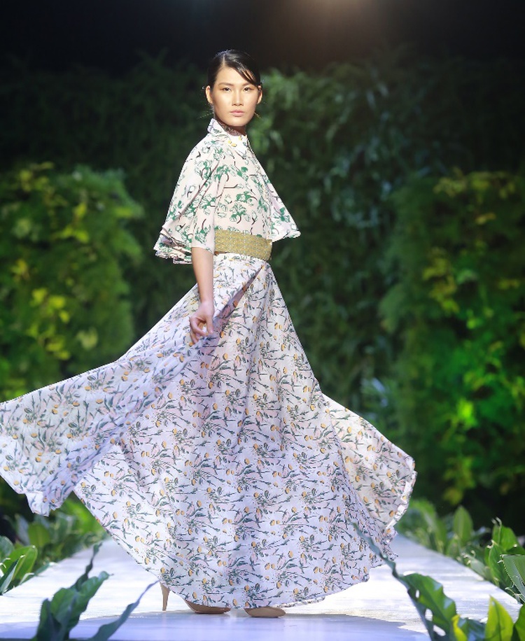 Oriental Garden Collection: new inspiration from 2019 Yaly fashion show