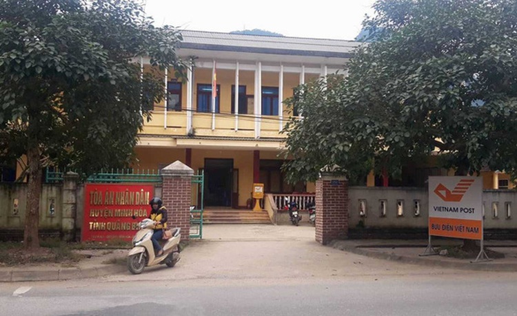 Vietnamese chief judge caught on video having sex with junior employee in office