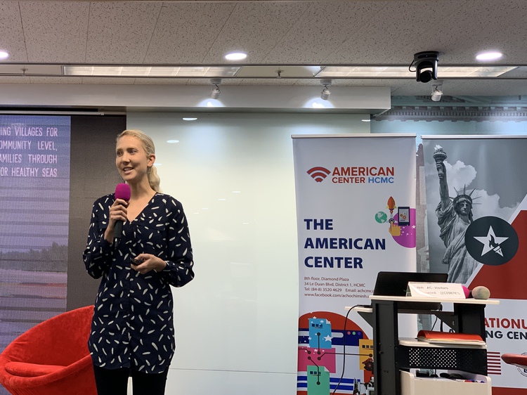 US social-ecologist reflects on destruction of world’s oceans at Saigon film screening, panel discussion
