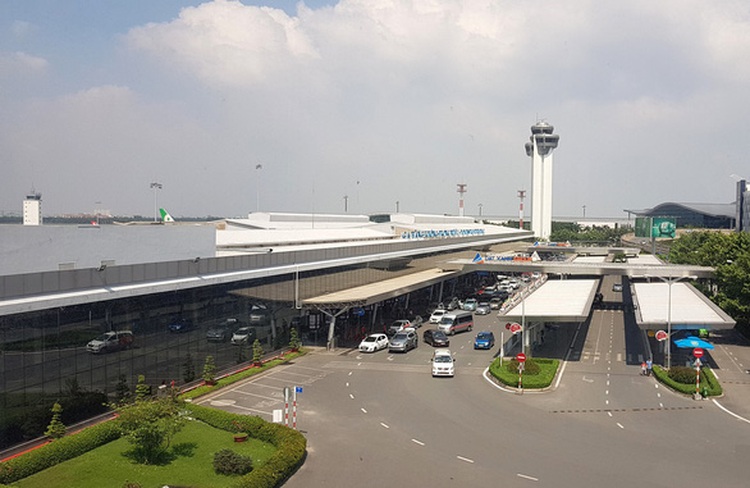 AirAsia flight makes emergency landing in Ho Chi Minh City after passenger’s power bank explodes