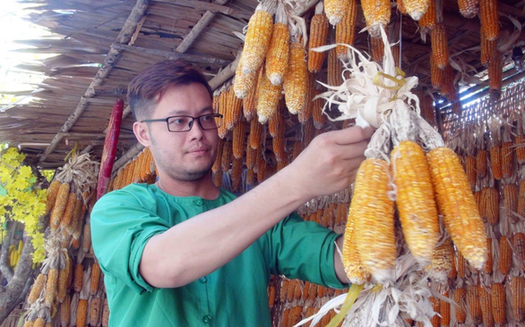 Vietnamese man evokes ancient Tet with old-time decorations in Mekong neighborhood