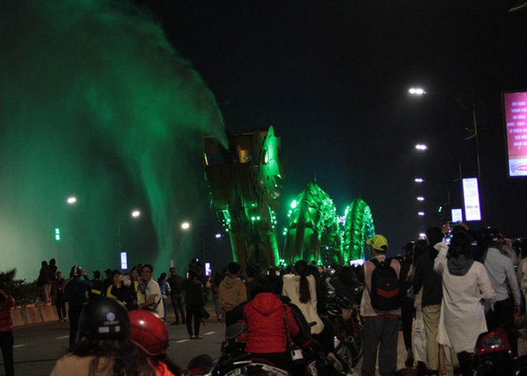 Da Nang’s iconic Dragon Bridge to spit fire for 4 nights straight during Tet
