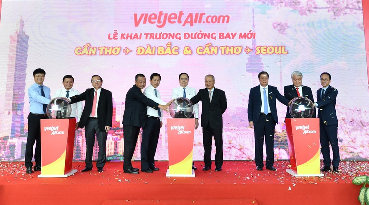 Vietjet operates flights connecting Can Tho with Seoul, Taipei