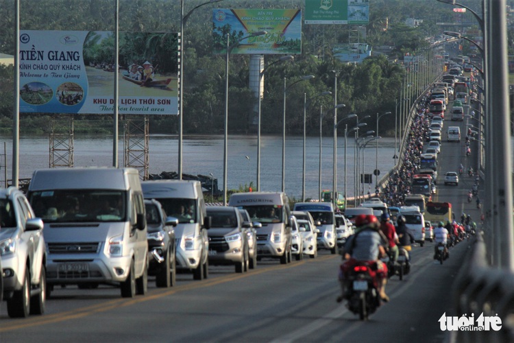 Mekong Delta residents rush back to Ho Chi Minh City as Tet ends