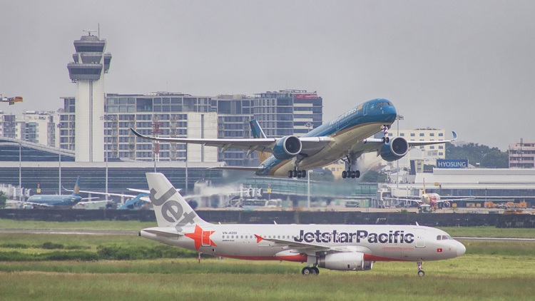 Vietnam grounds all China flights