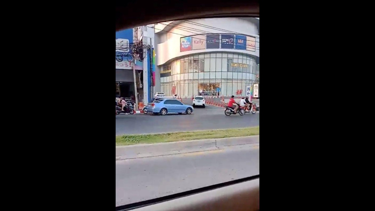 Thai soldier kills at least 17 in shooting rampage: police