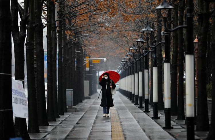 South Korea reports jump in coronavirus cases
