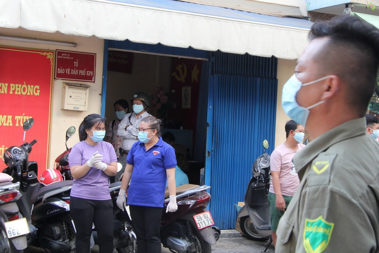 Ho Chi Minh City apartment building locked down after resident tests positive for COVID-19