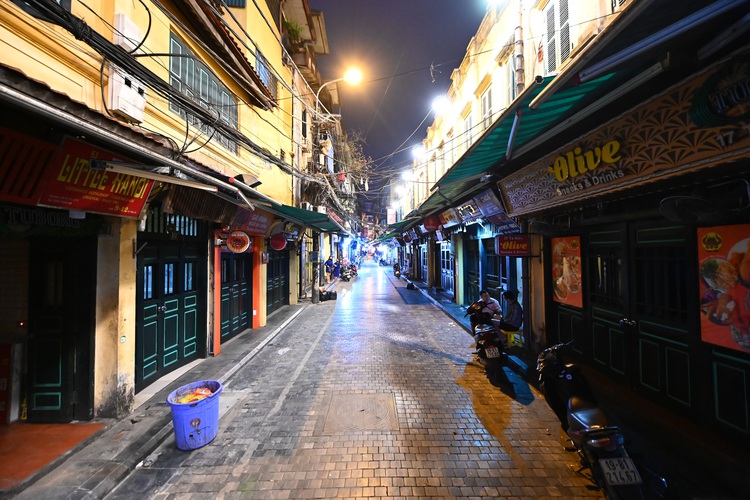 COVID-19 border closures: Hanoi’s int'l community grapple with stay or go dilemma