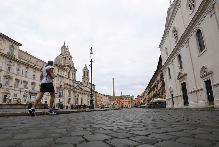 Coronavirus deaths fall again in Italy but lockdown extension looms