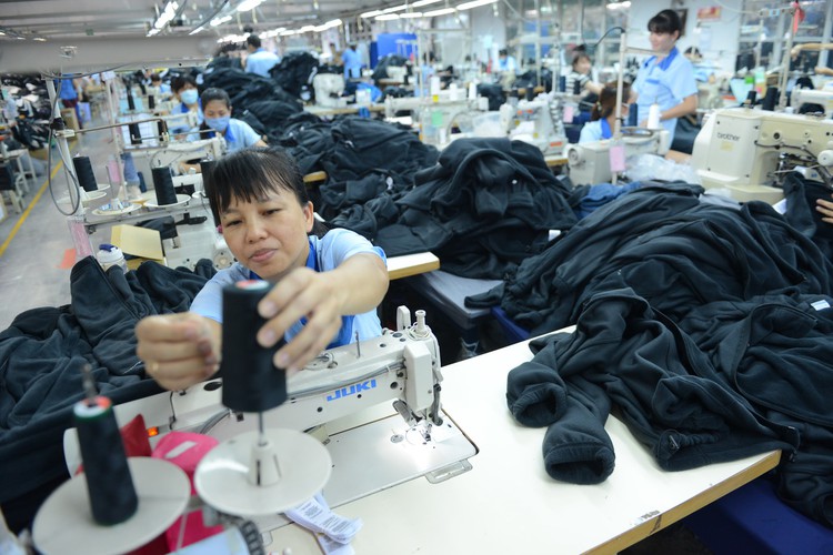 EU passes final procedure for free trade agreement with Vietnam