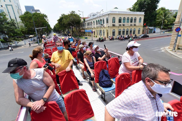 Vietnam agrees to extend temporary residence for foreigners stranded due to COVID-19