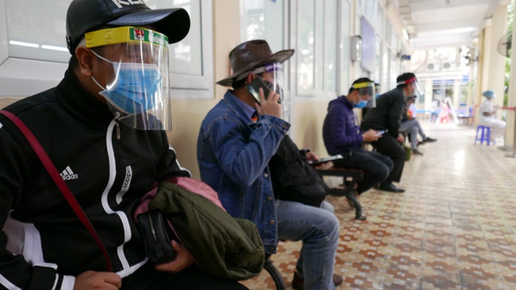 Vietnam health ministry looking for people linked to COVID-19 patient No. 243