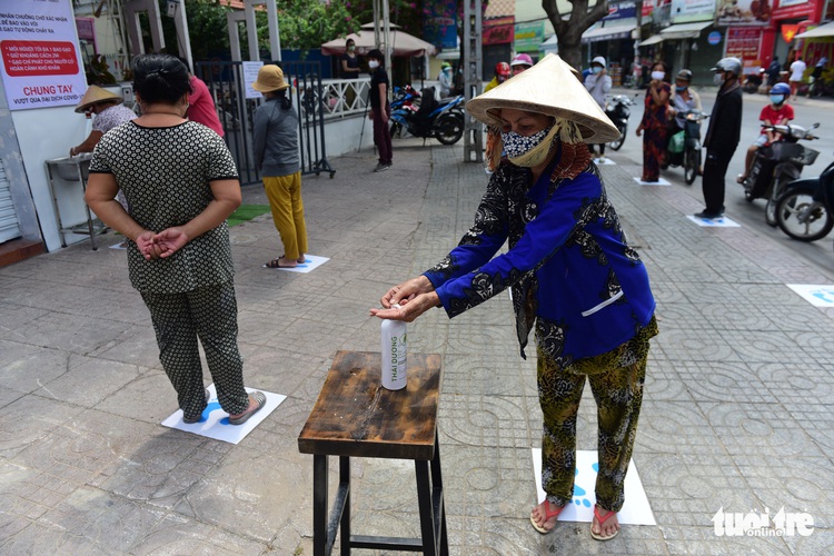 ‘Rice ATM’ in Ho Chi Minh City overflows with compassion for those in need