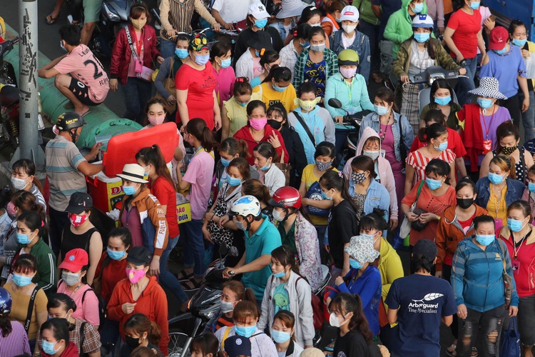 Ho Chi Minh City begins screening factory workers to prevent COVID-19 transmission