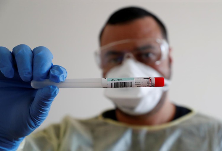 Family donates body of Vietnamese man who died from COVID-19 in Germany to science
