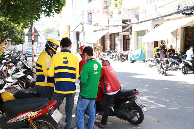 Ho Chi Minh City extends suspension of 4-wheeled commercial passenger vehicles