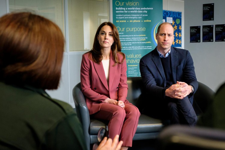UK's Prince William and Kate say: look after mental health in coronavirus crisis