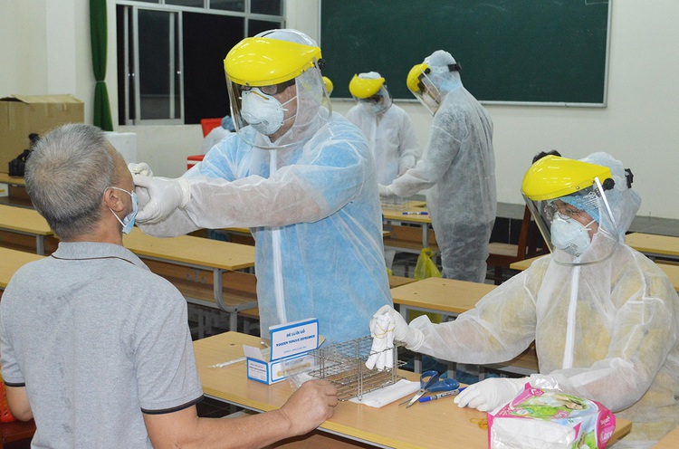 Vietnam beefs up preparations as thousands to return home from abroad