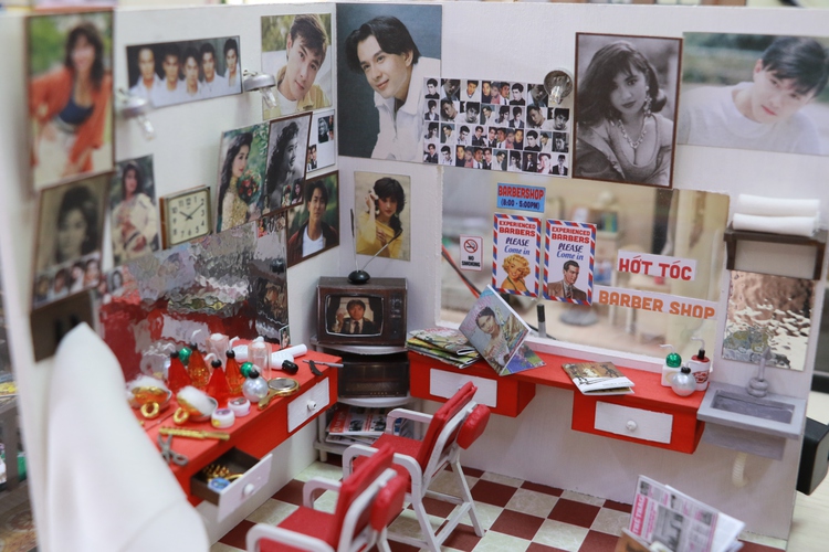 Man captures Saigon memories in palm-sized miniatures