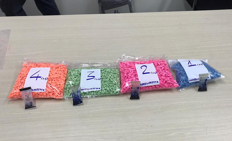 18kg of drugs found inside parcels sent from Europe to Vietnam