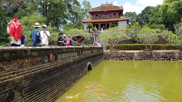 Vietnam’s Hue halves admission charge at attractions to lure tourists