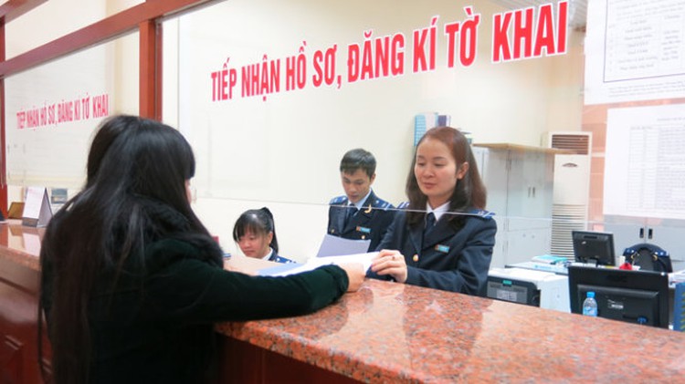 Vietnam to cut, simplify 20% of business regulations by 2025: gov't