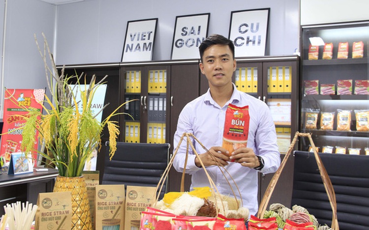 Vietnamese man introduces rice papers to 42 countries