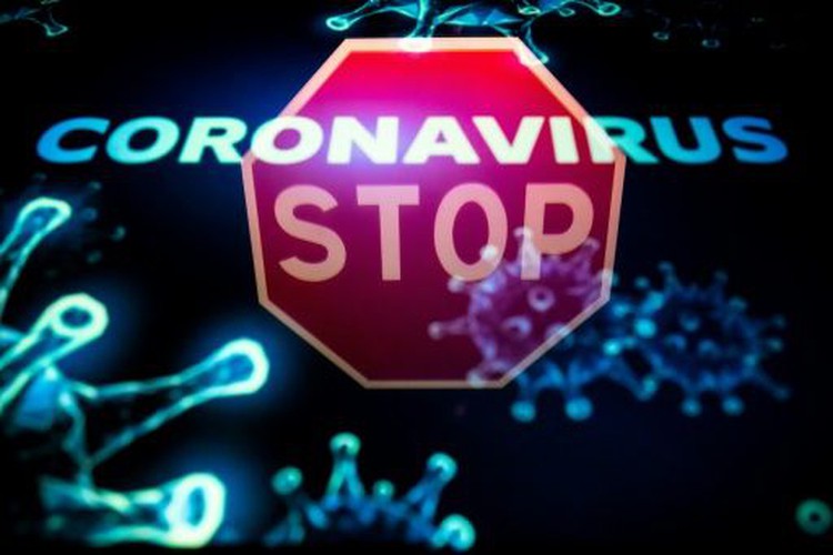 Scientists fight online virus misinformation war