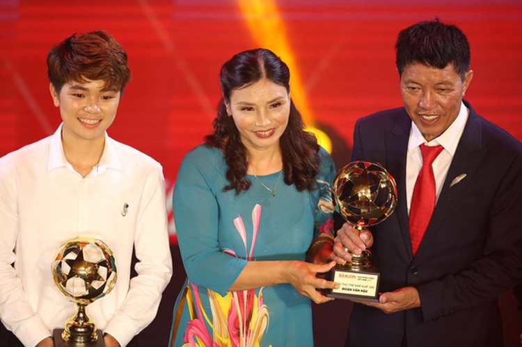 Squad captains named winners of Vietnam Golden Ball Awards